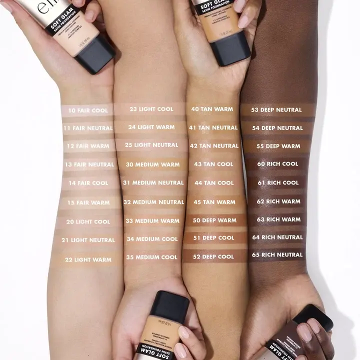 Aplicación de ELF Soft Glam Satin Foundation