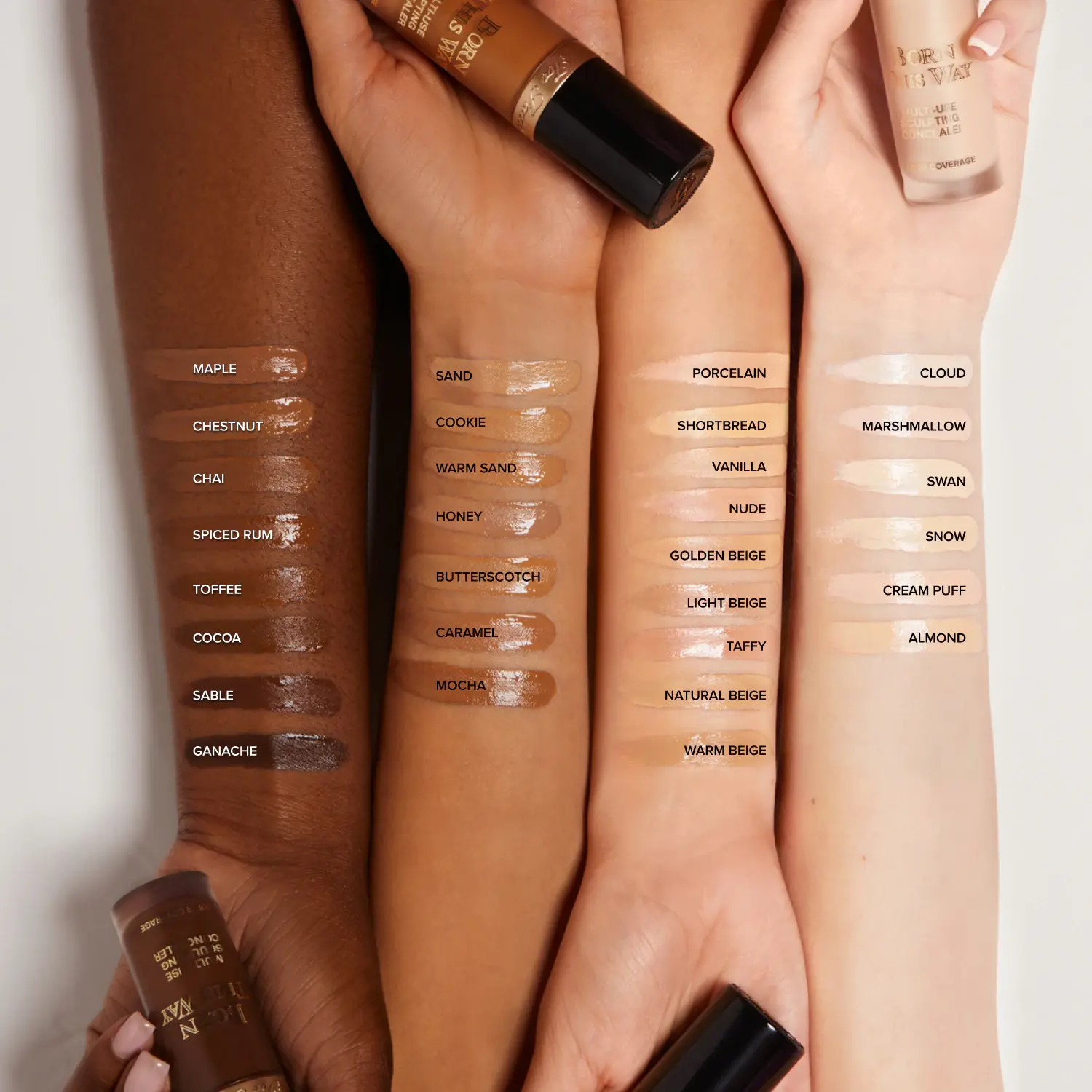 Aplicación de Corrector Mini Alta Cobertura Too Faced
