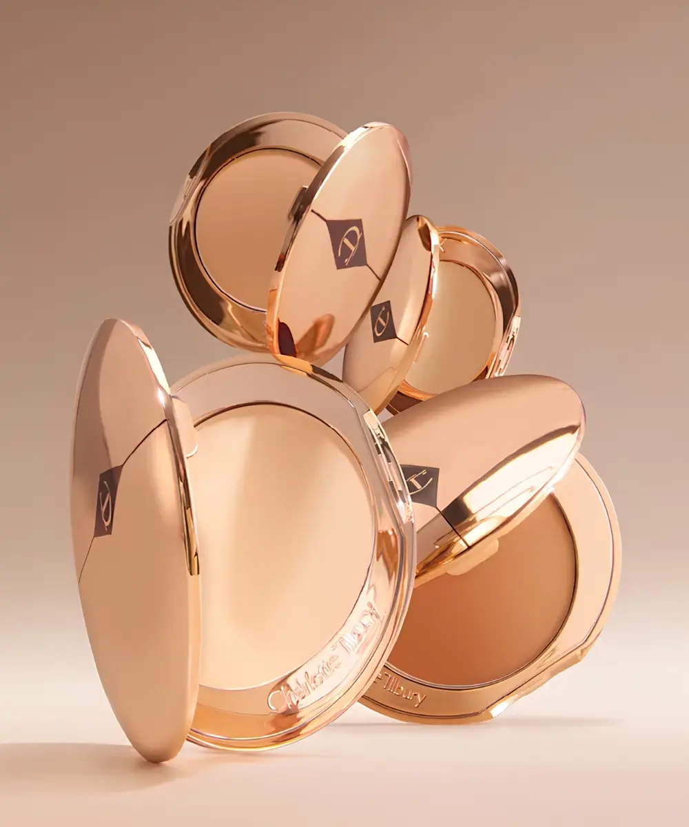 Aplicación de Polvo Compacto Charlotte Tilbury