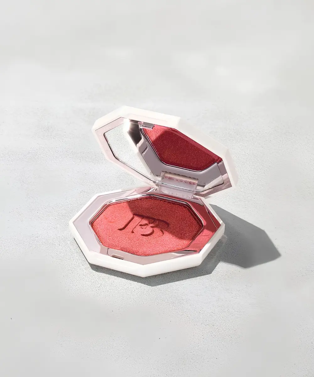Aplicación de Iluminador y Rubor Fenty Beauty